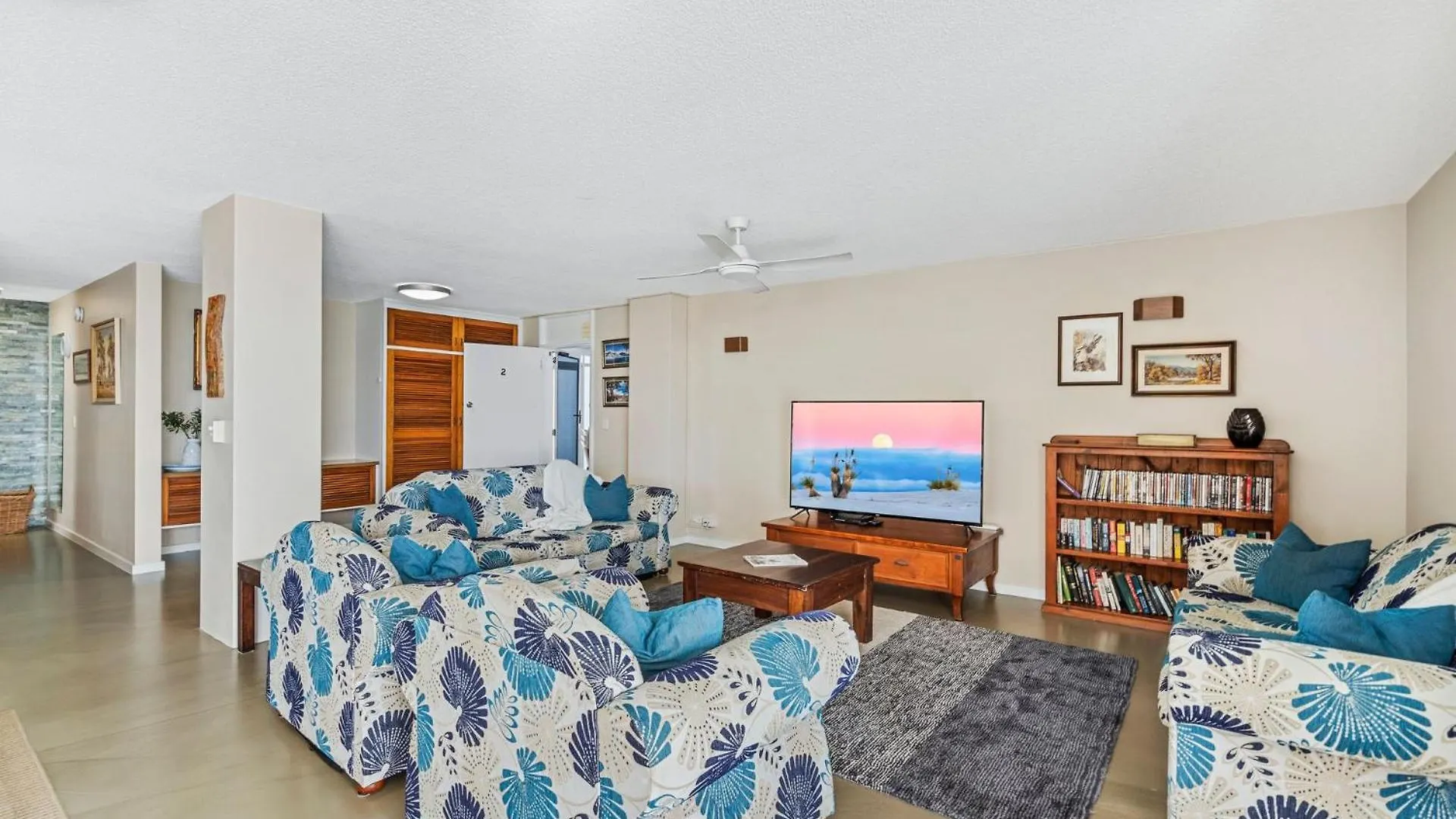 Rainbow Pacific Apartment Gold Coast Australia
